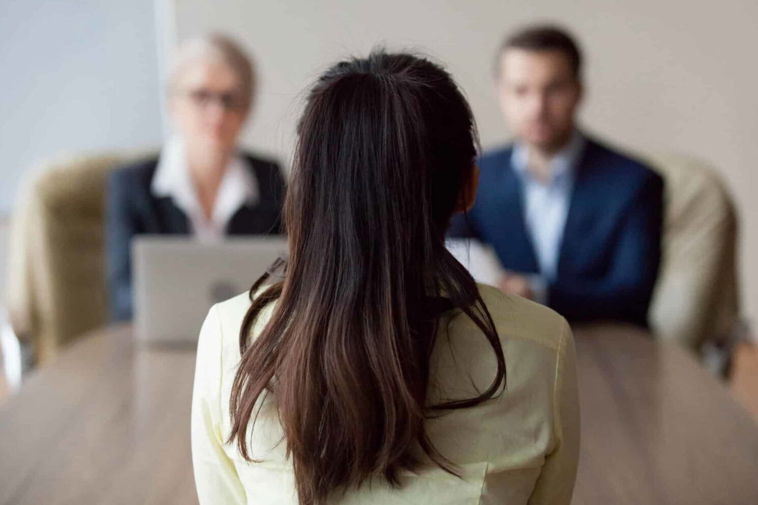 Cómo prepararte para una entrevista de trabajo: preguntas frecuentes y respuestas seguras